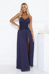 Robe longue en maille raffinée de soirée bleu marine
