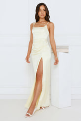 Robe longue en satin Gilded Empress jaune