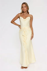Robe longue en satin Smiling Sunrays jaune
