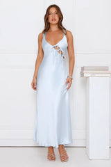 Robe longue en satin Love Knot bleue